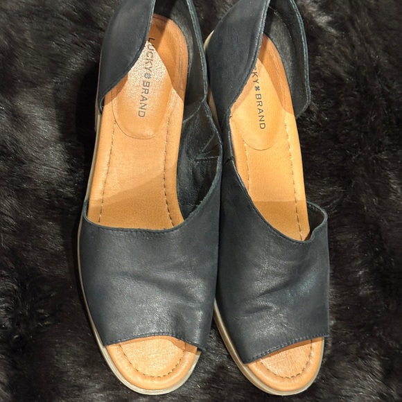 Lucky Brand Black and Tan Women's Heeled Sandals - Picture 4 of 5